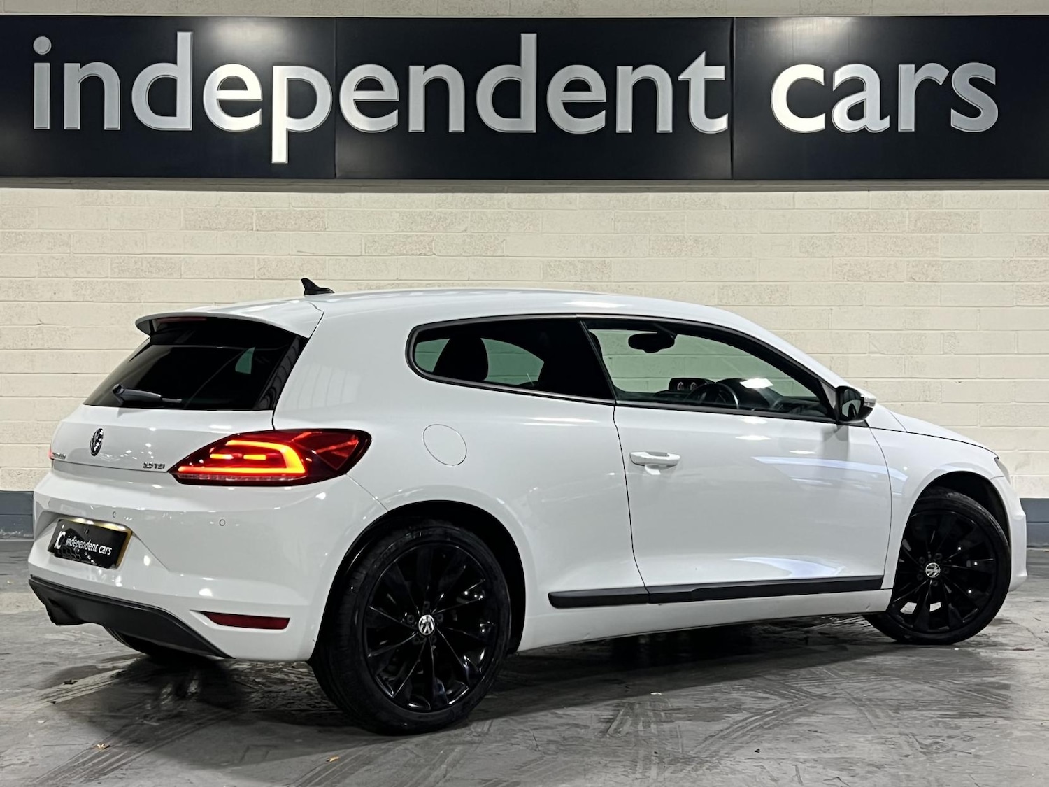 Used Volkswagen Scirocco 2016 for sale - 76545473: Photo 8