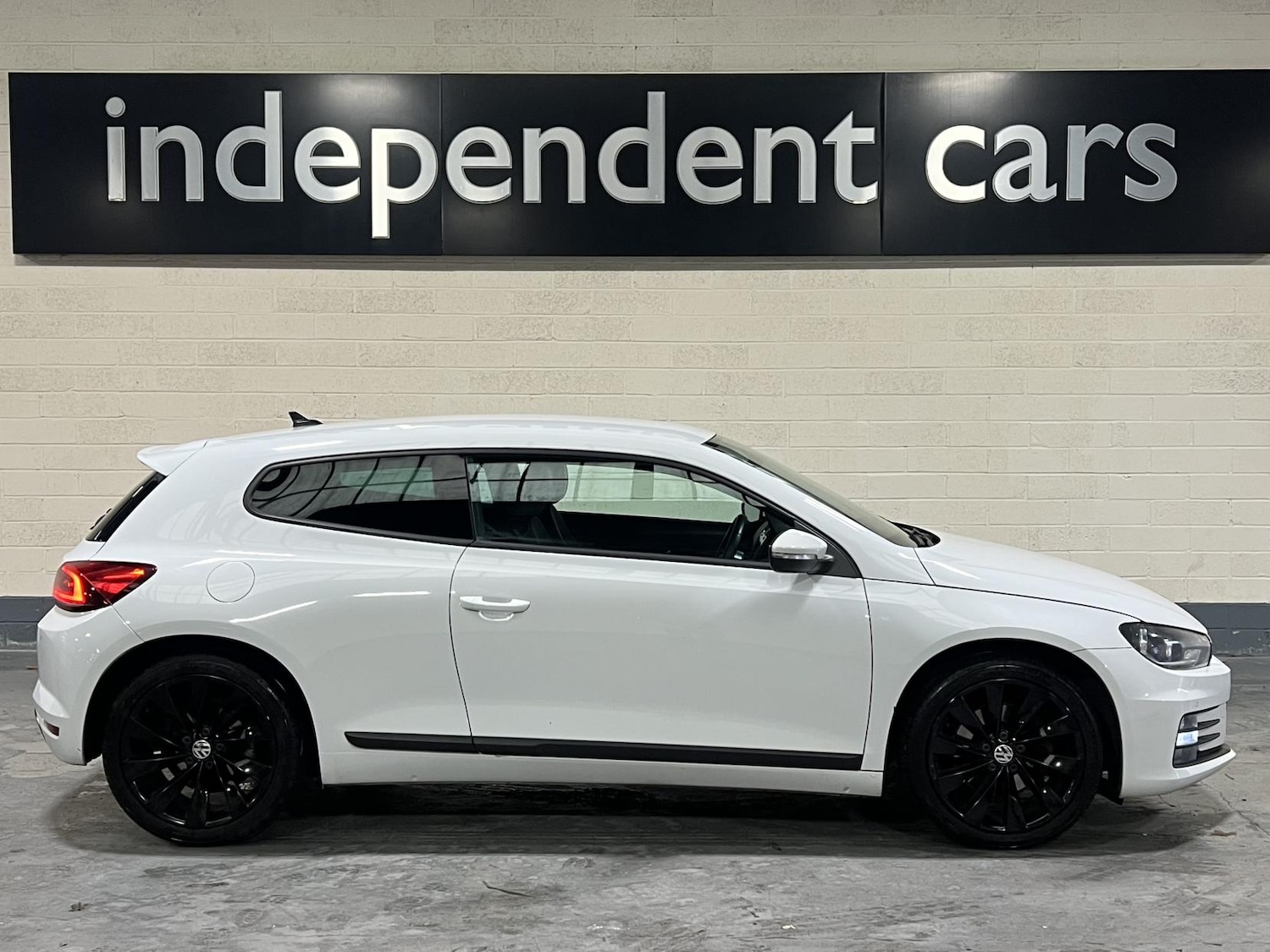 Used Volkswagen Scirocco 2016 for sale - 76545473: Photo 9