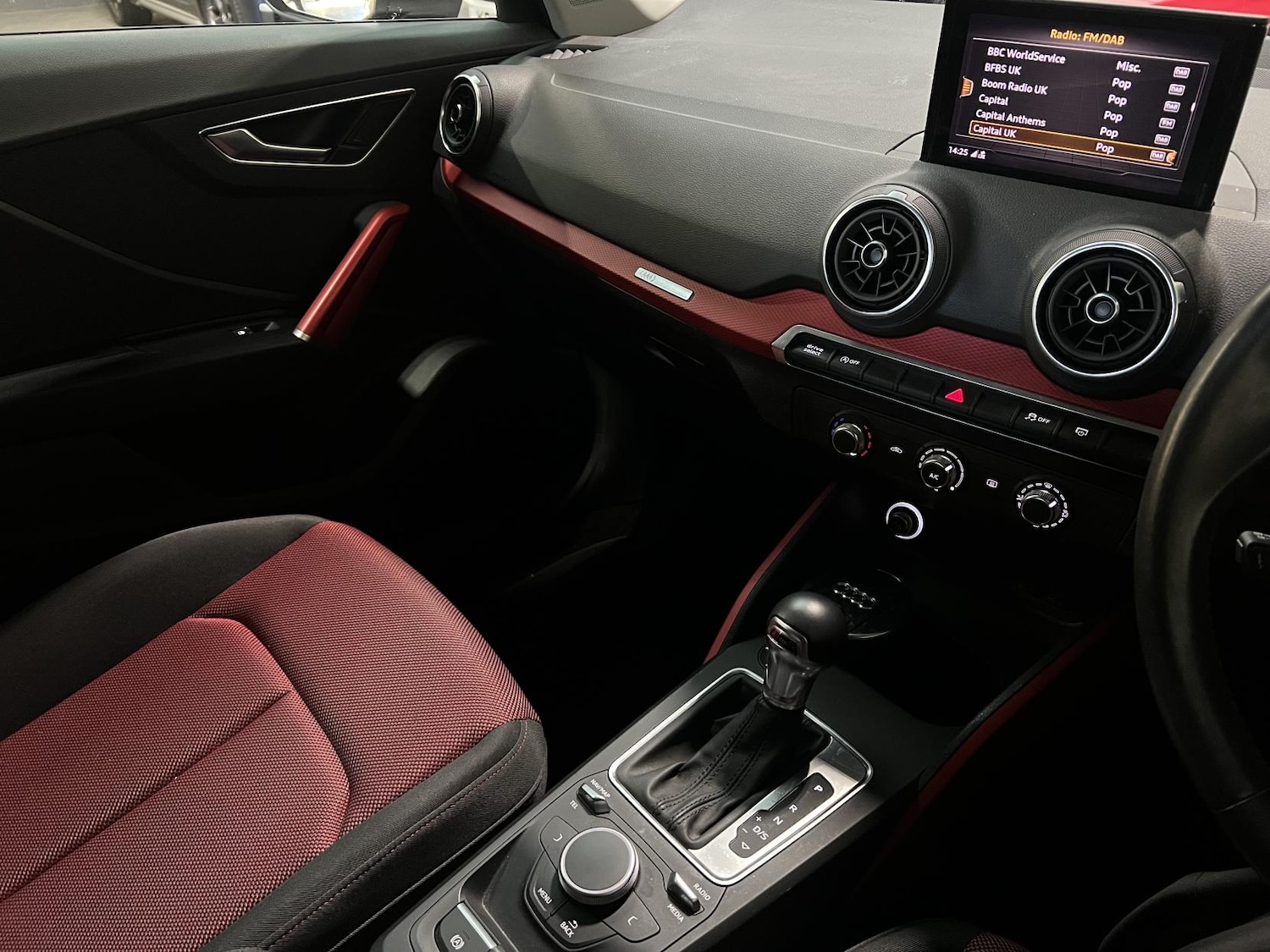 Used Audi Q2 2018 for sale - 76696996: Photo 11