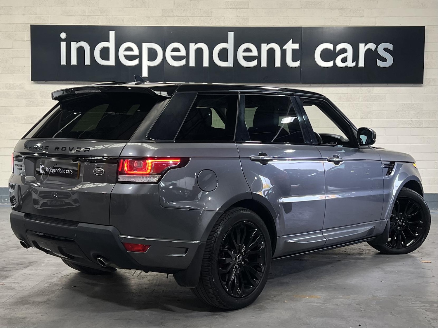 Used Land Rover Range Rover Sport 2015 for sale - 76222972: Photo 3