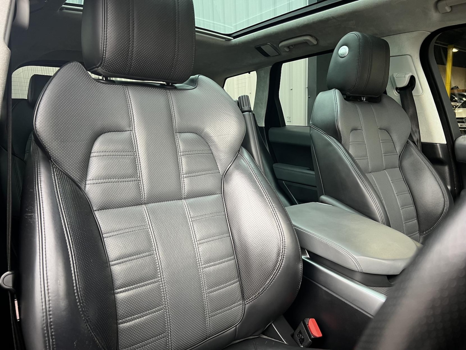 Used Land Rover Range Rover Sport 2015 for sale - 76222972: Photo 4