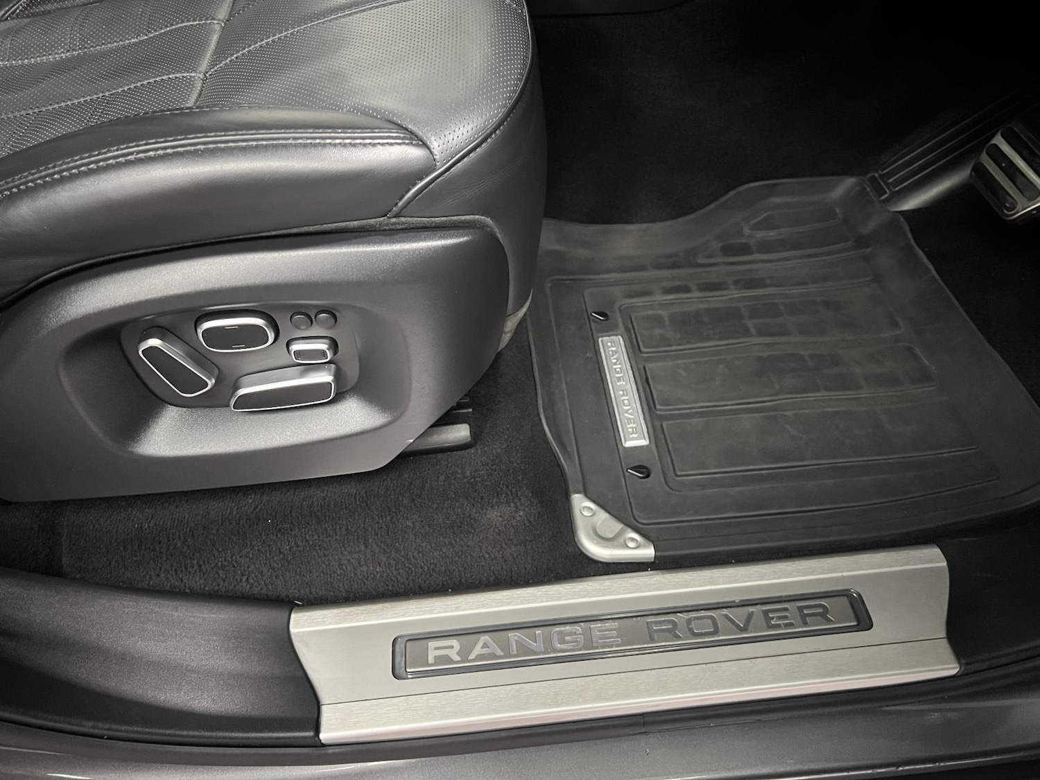 Used Land Rover Range Rover Sport 2015 for sale - 76222972: Photo 5