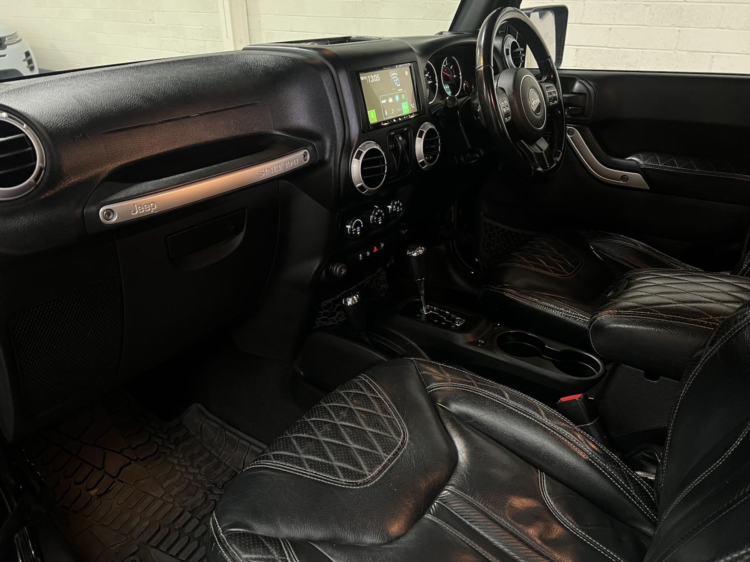 Used Jeep Wrangler 2015 for sale - 76933409: Photo 14