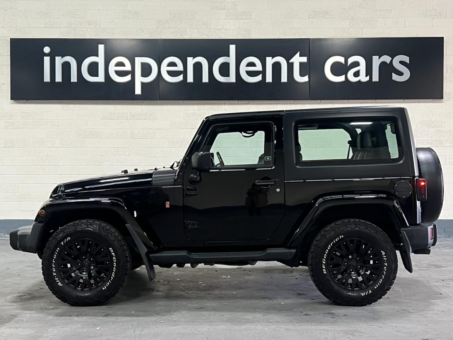 Used Jeep Wrangler 2015 for sale - 76933409: Photo 2