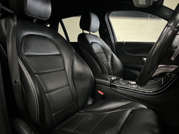 Used Mercedes-Benz GLC 2018 for sale - 76244902: Photo 3