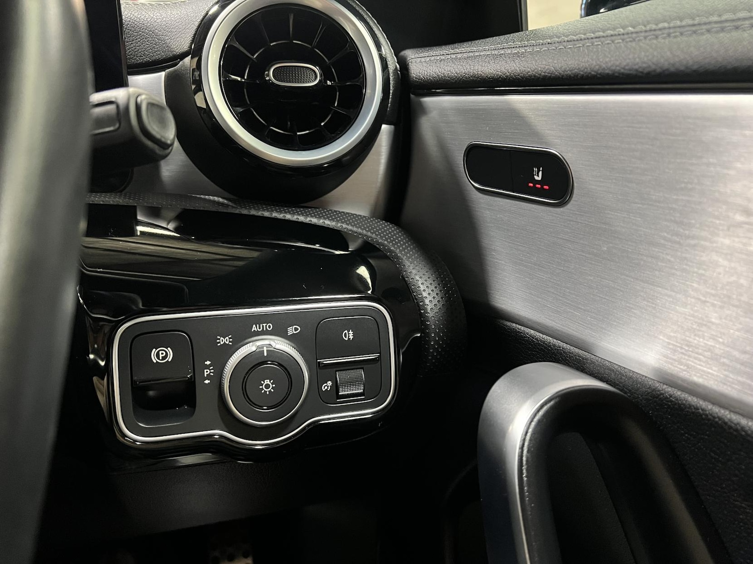 Used Mercedes-Benz CLA 2022 for sale - 76640742: Photo 7