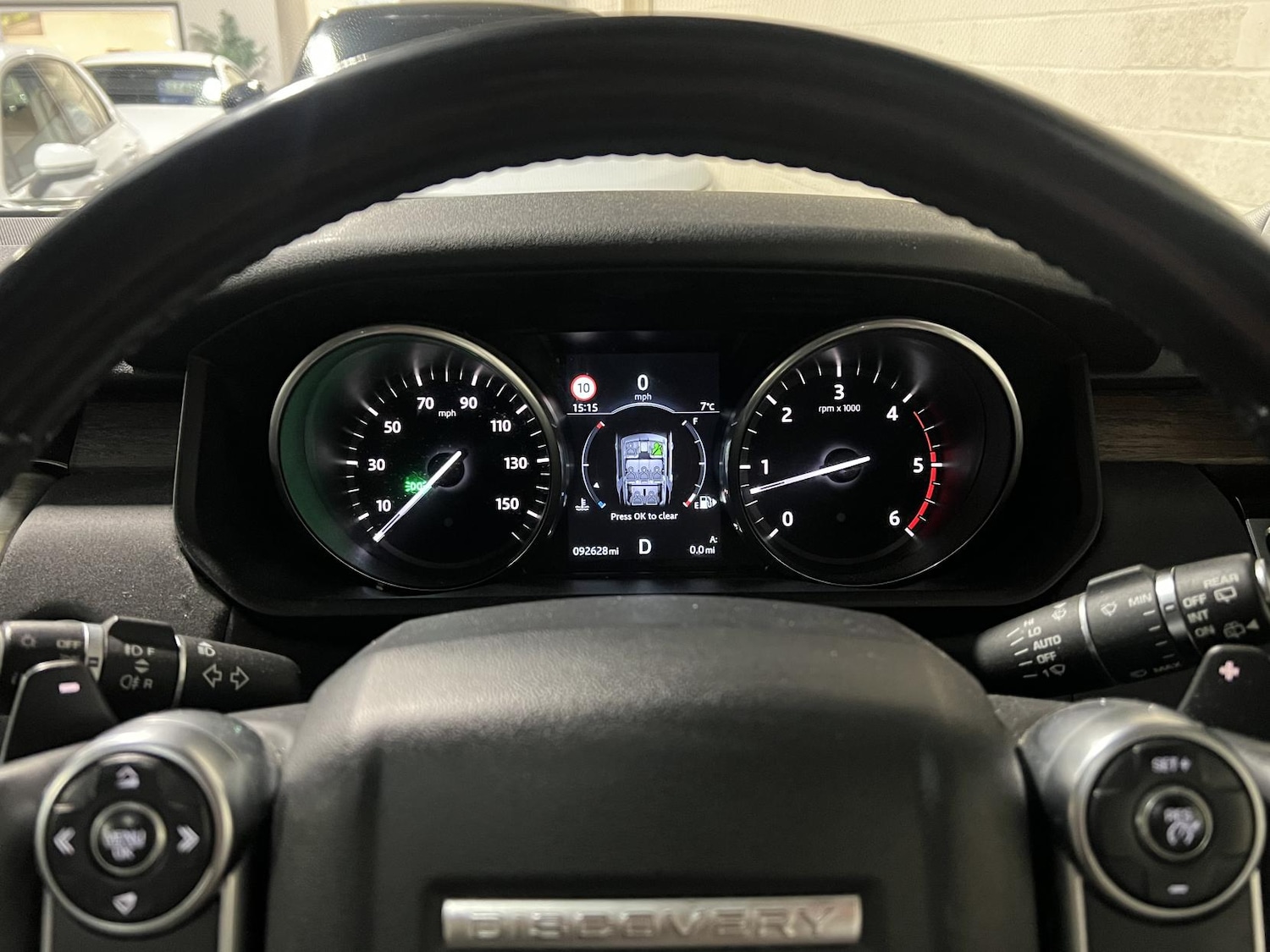 Used Land Rover Discovery 2017 for sale - 77013350: Photo 10