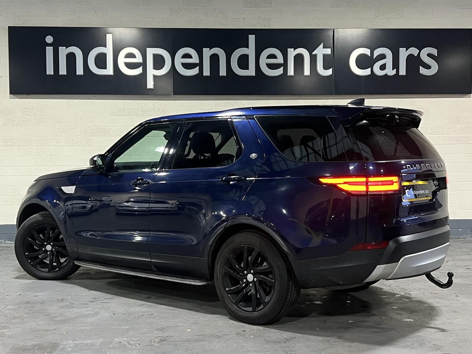 Used Land Rover Discovery 2017 for sale - 77013350: Photo 6