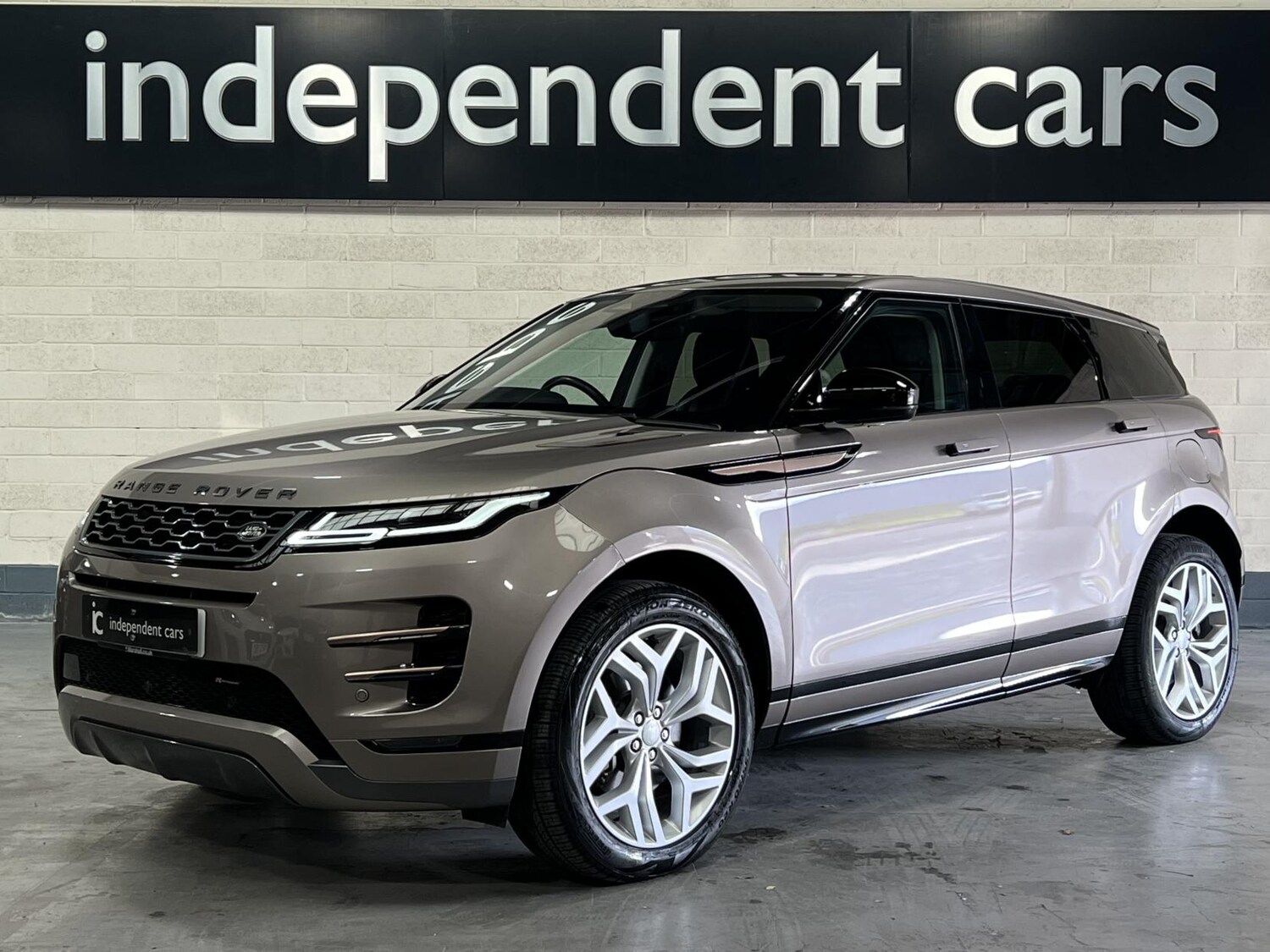 Used Land Rover Range Rover Evoque 2022 for sale - 76796736: Photo 4