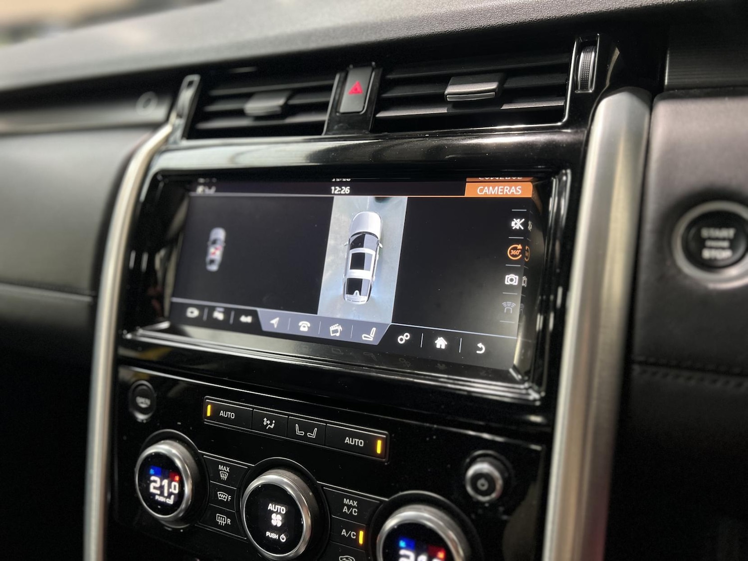 Used Land Rover Discovery 2017 for sale - 76104875: Photo 11