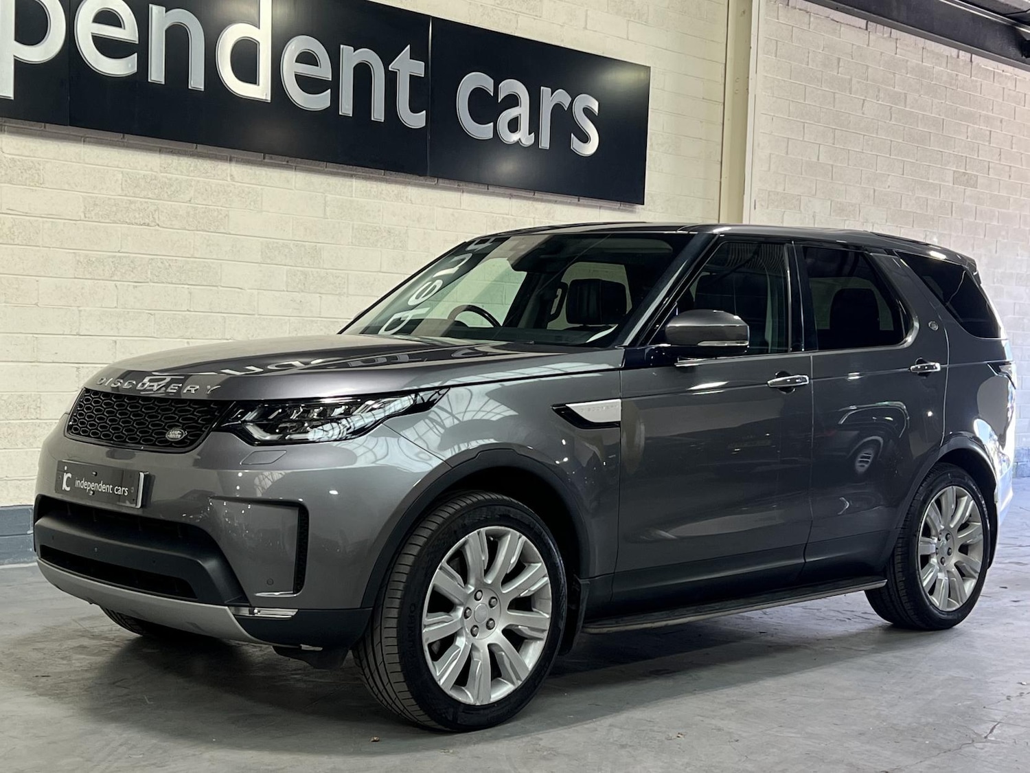 Used Land Rover Discovery 2017 for sale - 76104875: Photo 13