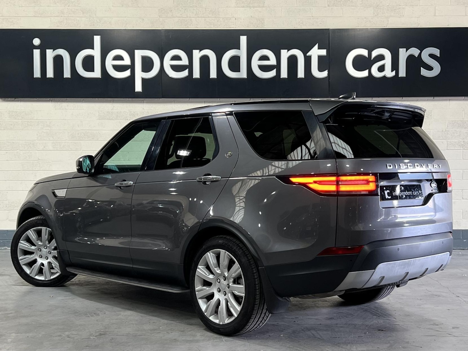 Used Land Rover Discovery 2017 for sale - 76104875: Photo 19