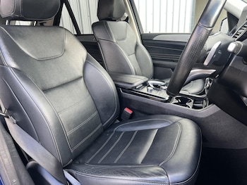 Used Mercedes-Benz GLE 2017 for sale - 76055989: Photo