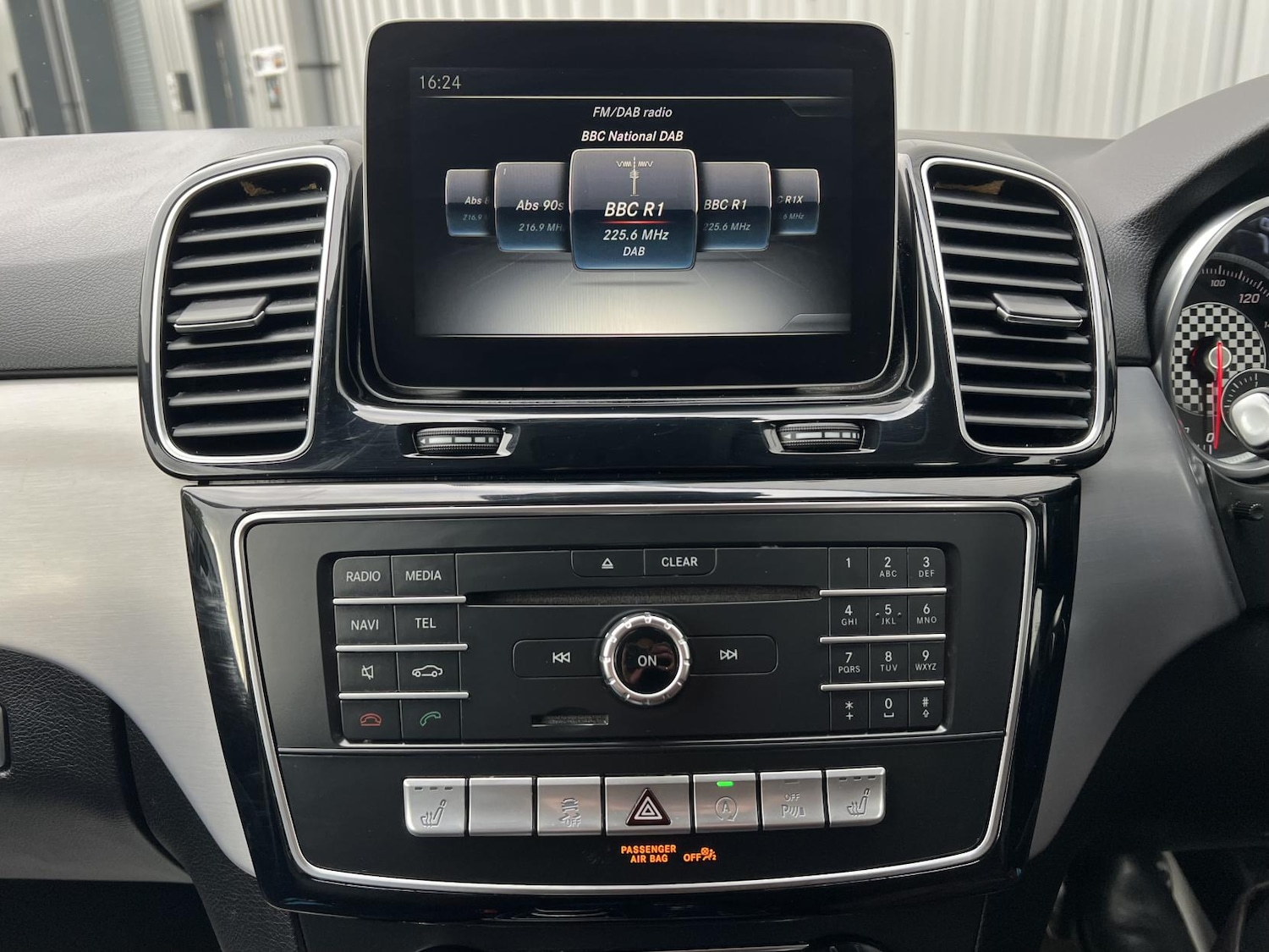 Used Mercedes-Benz GLE 2017 for sale - 76055989: Photo 9