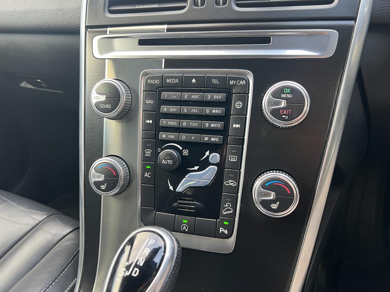 Used Volvo XC60 2017 for sale - 76525782: Photo 14