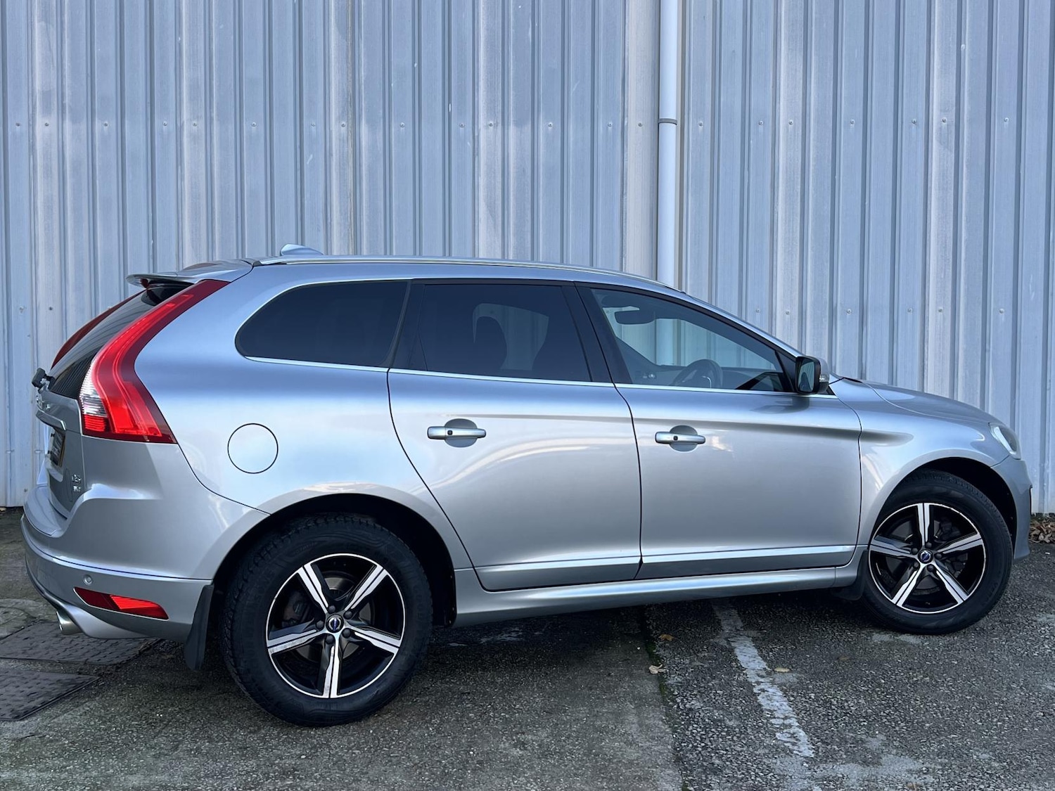 Used Volvo XC60 2017 for sale - 76525782: Photo 9