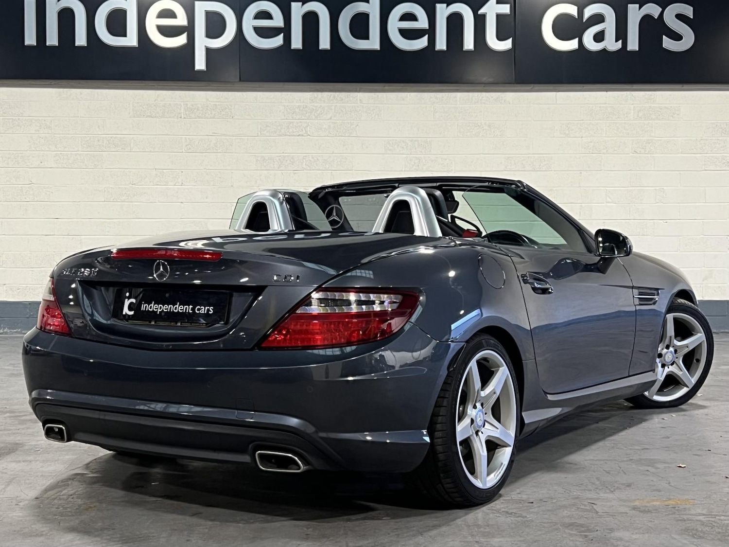 Used Mercedes-Benz SLK 2013 for sale - 76971782: Photo 2