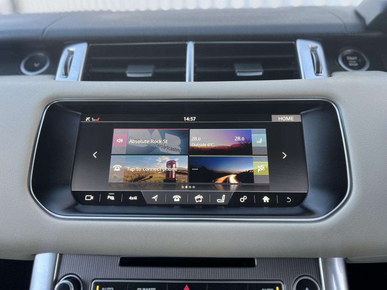 Used Land Rover Range Rover Sport 2017 for sale - 76664896: Photo 16