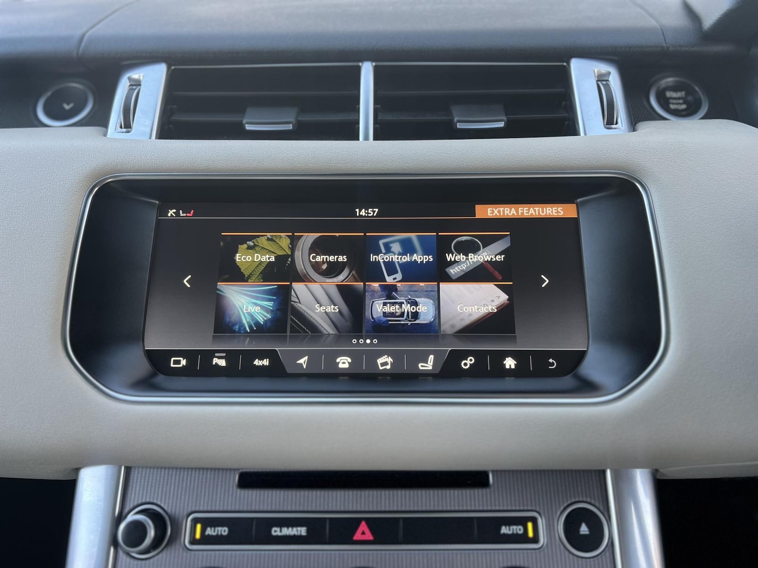 Used Land Rover Range Rover Sport 2017 for sale - 76664896: Photo 17