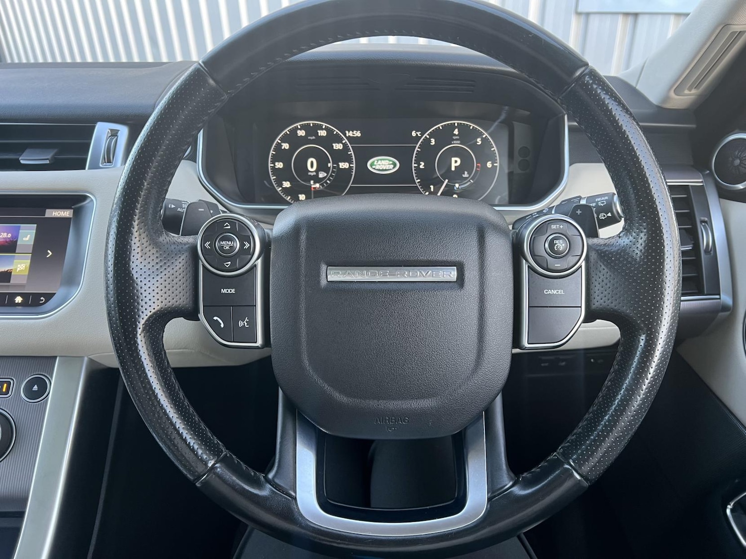 Used Land Rover Range Rover Sport 2017 for sale - 76664896: Photo 21