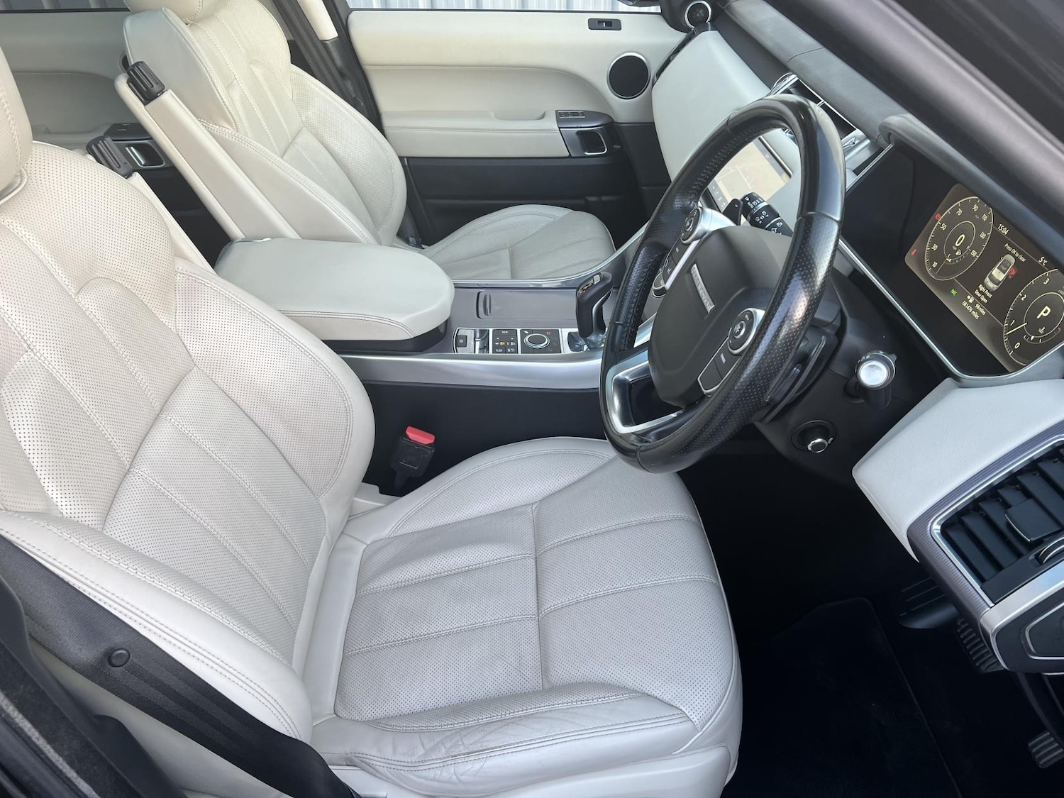 Used Land Rover Range Rover Sport 2017 for sale - 76664896: Photo 26