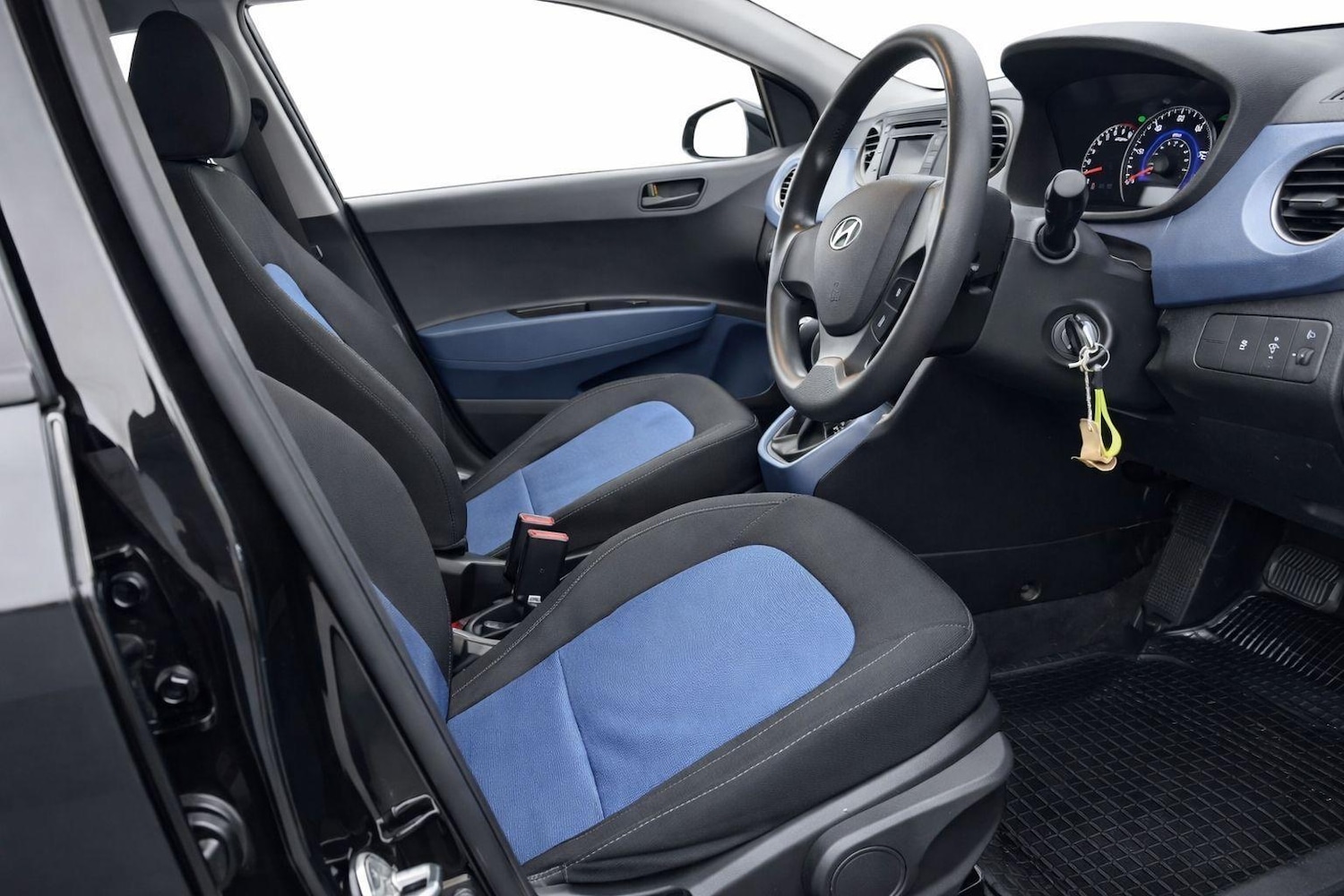 Used Hyundai i10 2015 for sale - 77658735: Photo 10