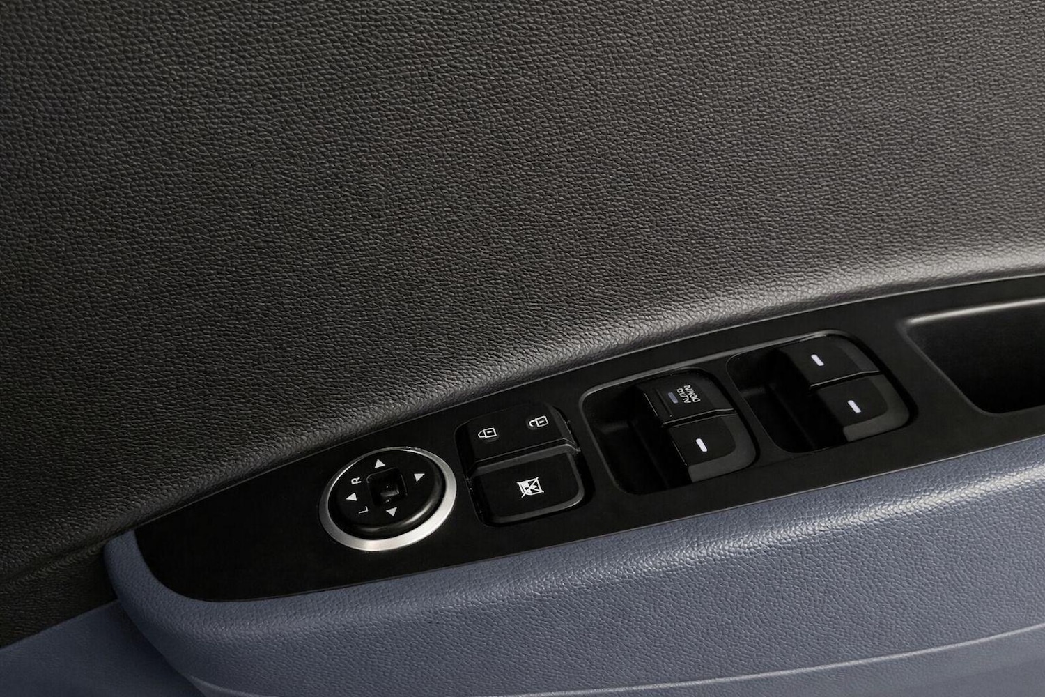 Used Hyundai i10 2015 for sale - 77658735: Photo 14