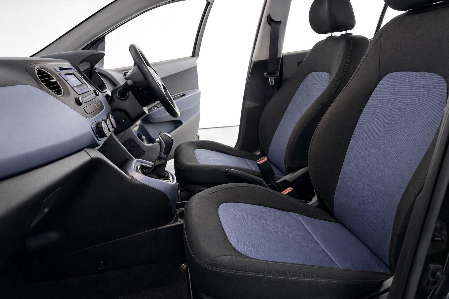 Used Hyundai i10 2015 for sale - 77658735: Photo 16