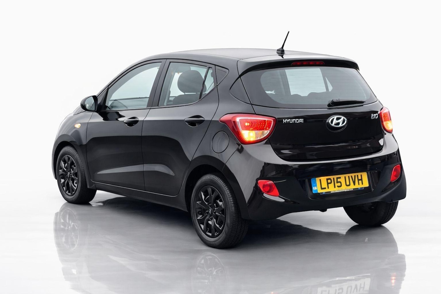 Used Hyundai i10 2015 for sale - 77658735: Photo 3