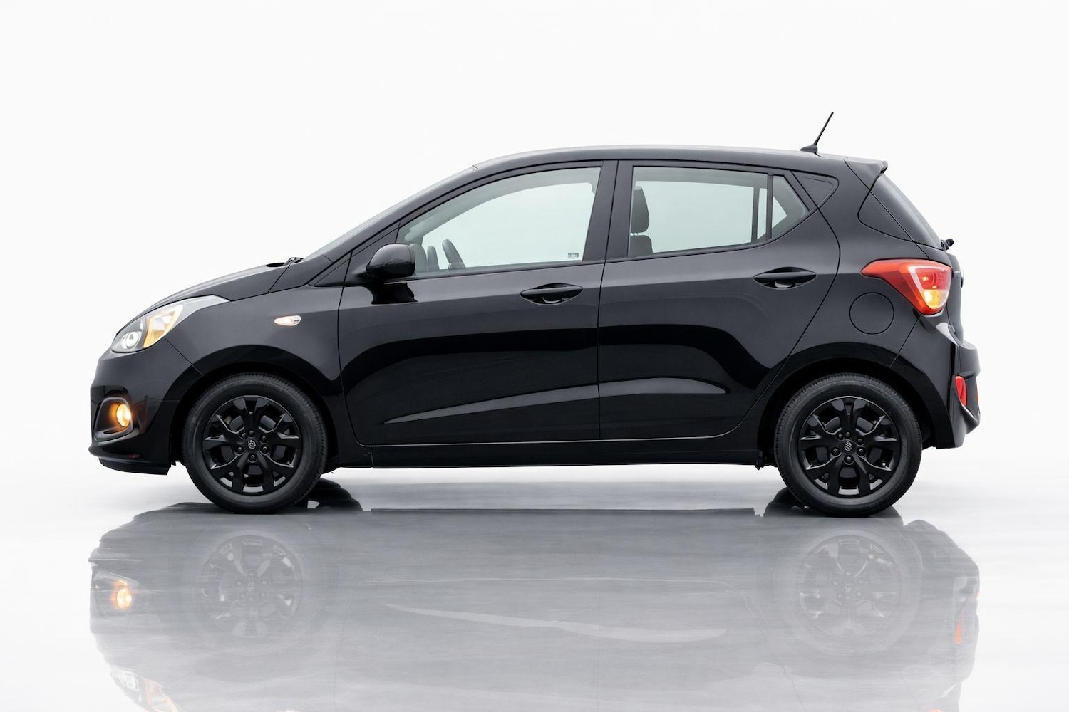 Used Hyundai i10 2015 for sale - 77658735: Photo 4