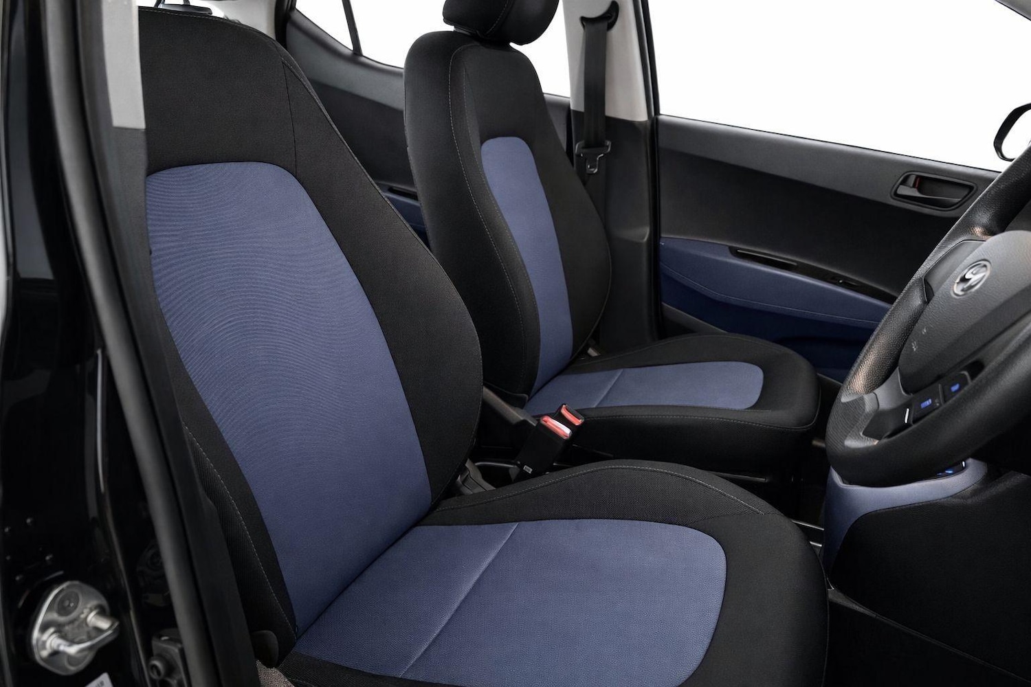 Used Hyundai i10 2015 for sale - 77658735: Photo 9