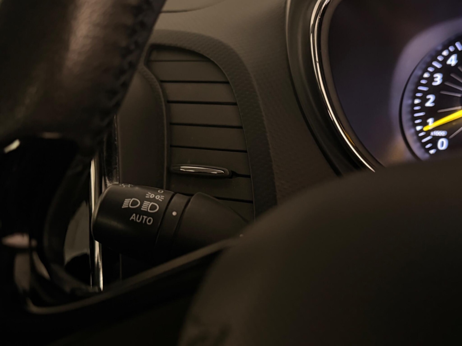 Used Renault Captur 2014 for sale - 77793335: Photo 15