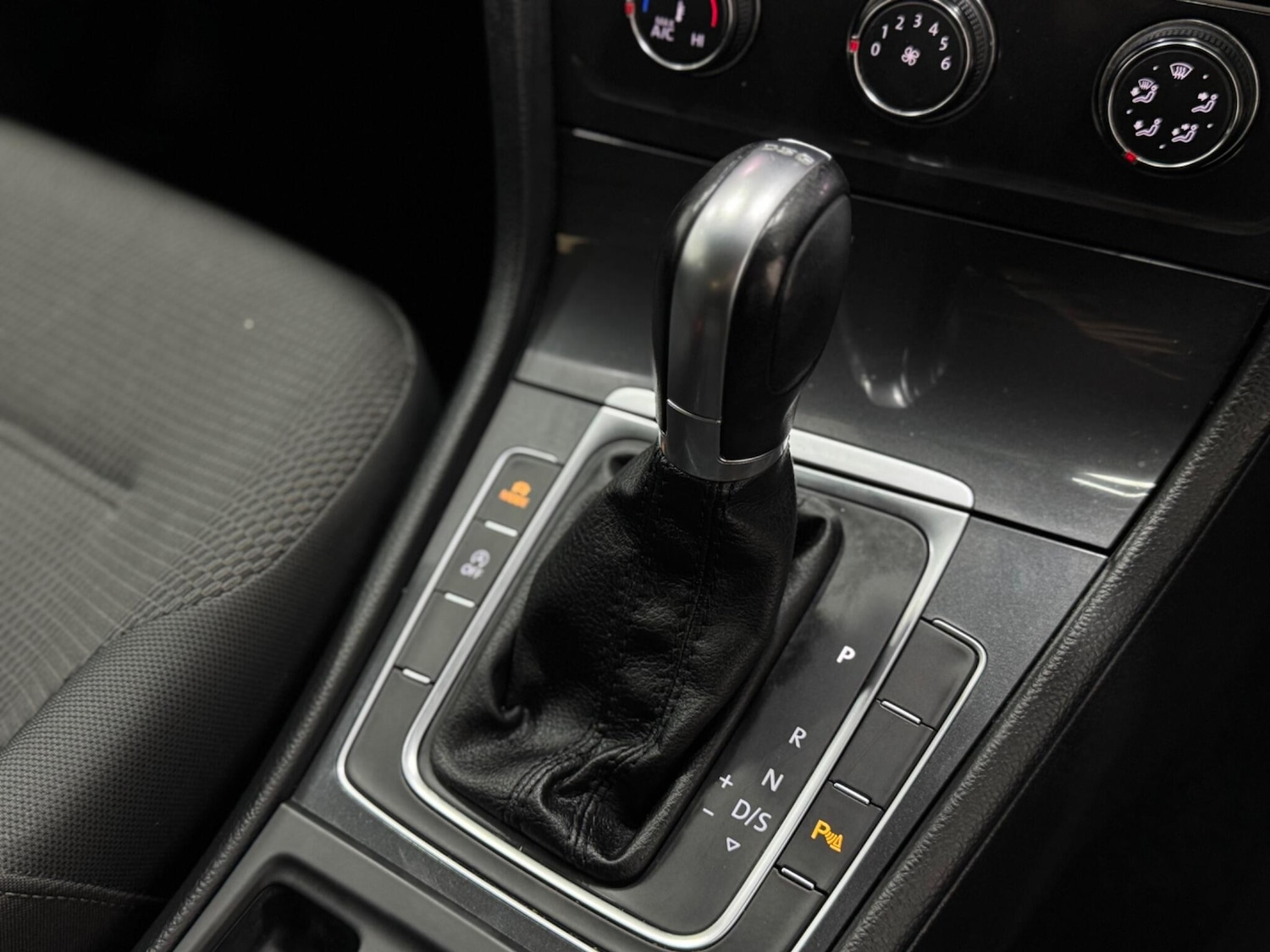 Used Volkswagen Golf 2017 for sale - 77940136: Photo 13