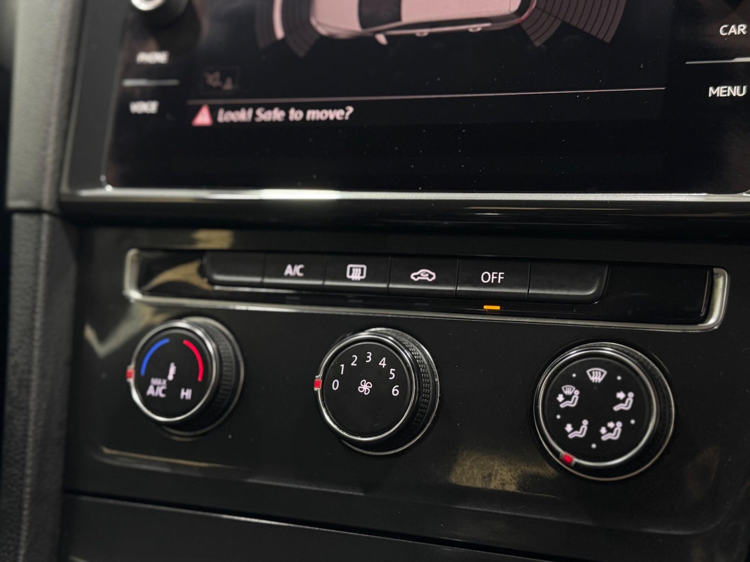 Used Volkswagen Golf 2017 for sale - 77940136: Photo 27