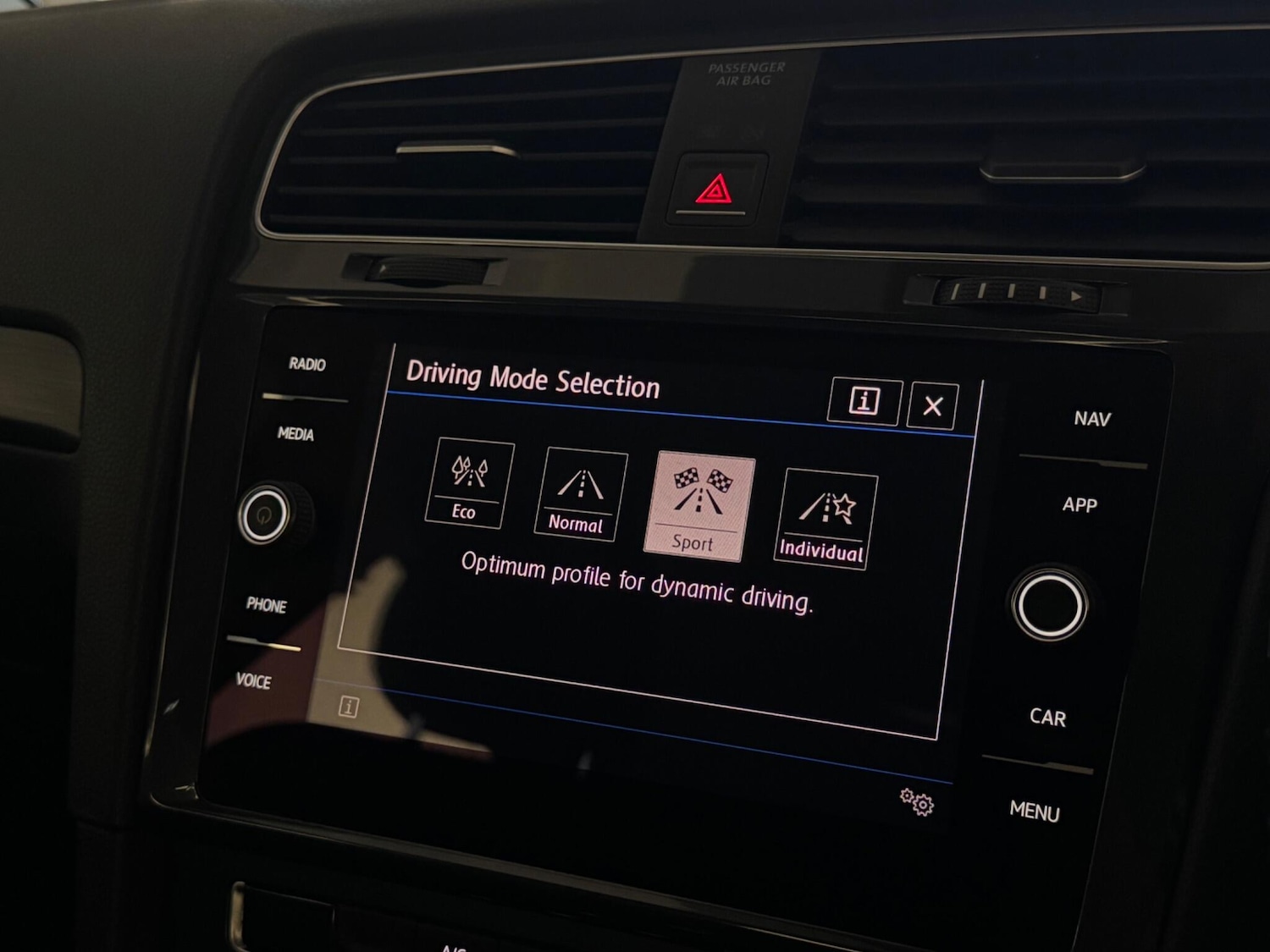 Used Volkswagen Golf 2017 for sale - 77940136: Photo 29