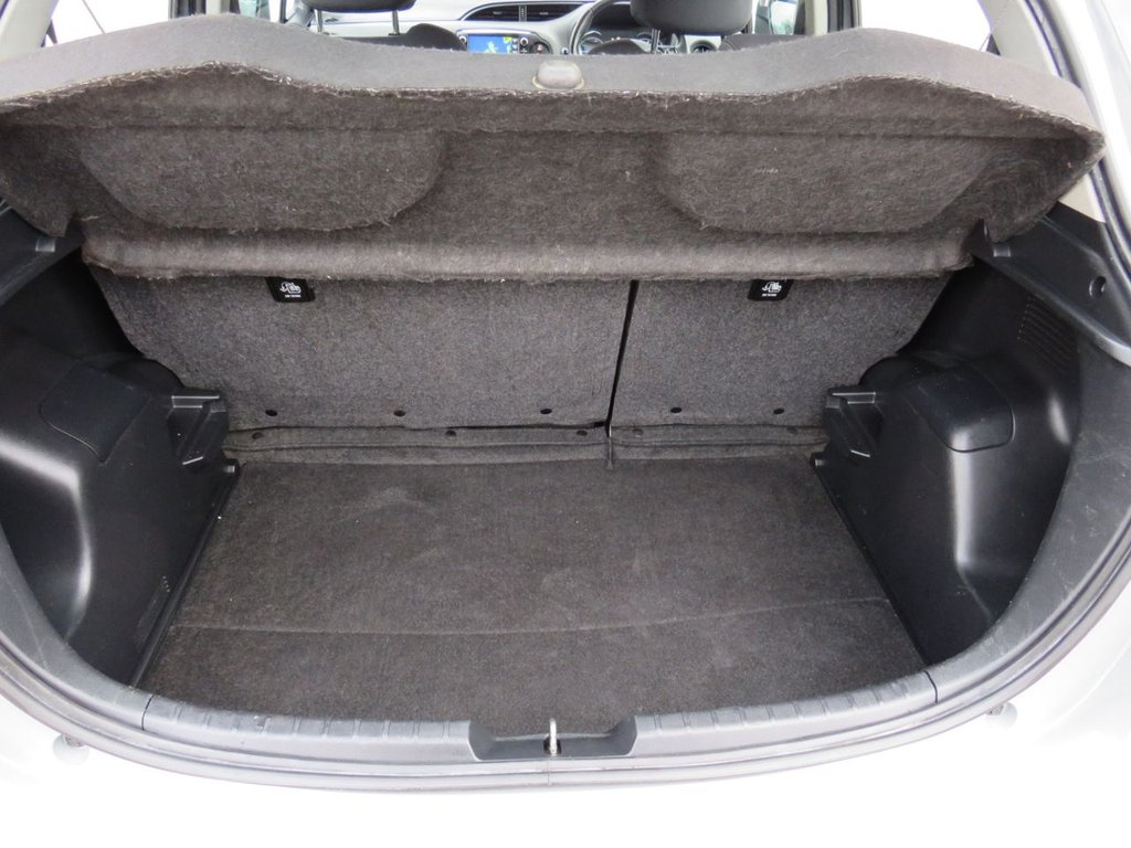 Used Toyota Yaris 2018 for sale - 77080382: Photo 11