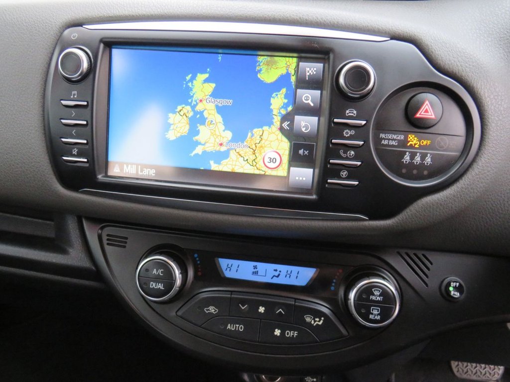 Used Toyota Yaris 2018 for sale - 77080382: Photo 15