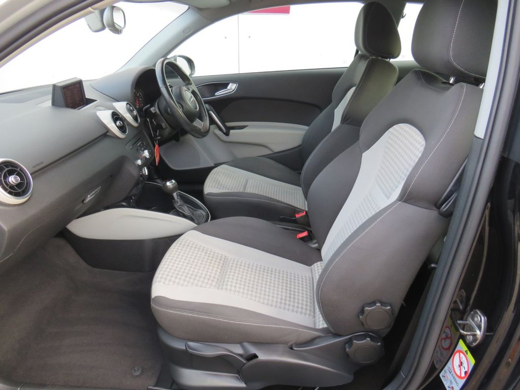 Used Audi A1 2011 for sale - 77053637: Photo 10