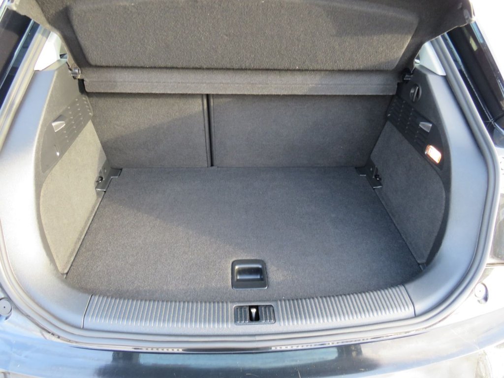 Used Audi A1 2011 for sale - 77053637: Photo 12