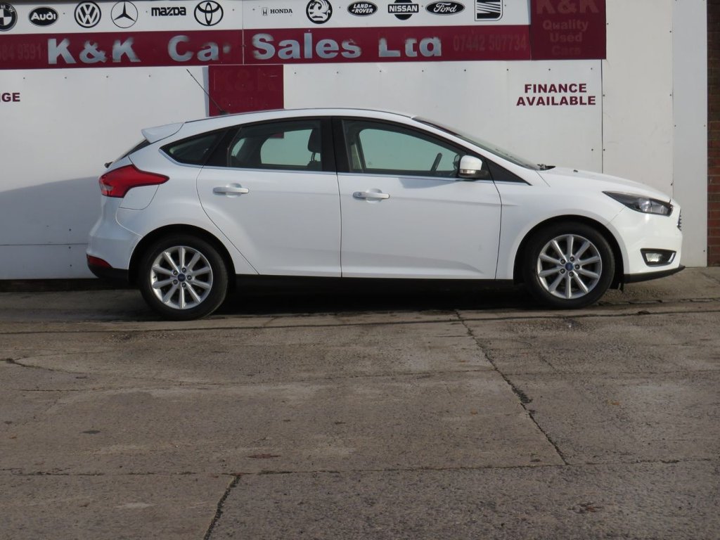 Used Ford Focus 2015 for sale - 76950377: Photo 3