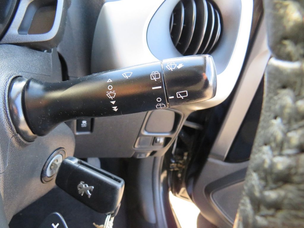 Used Peugeot 108 2014 for sale - 76660633: Photo 19