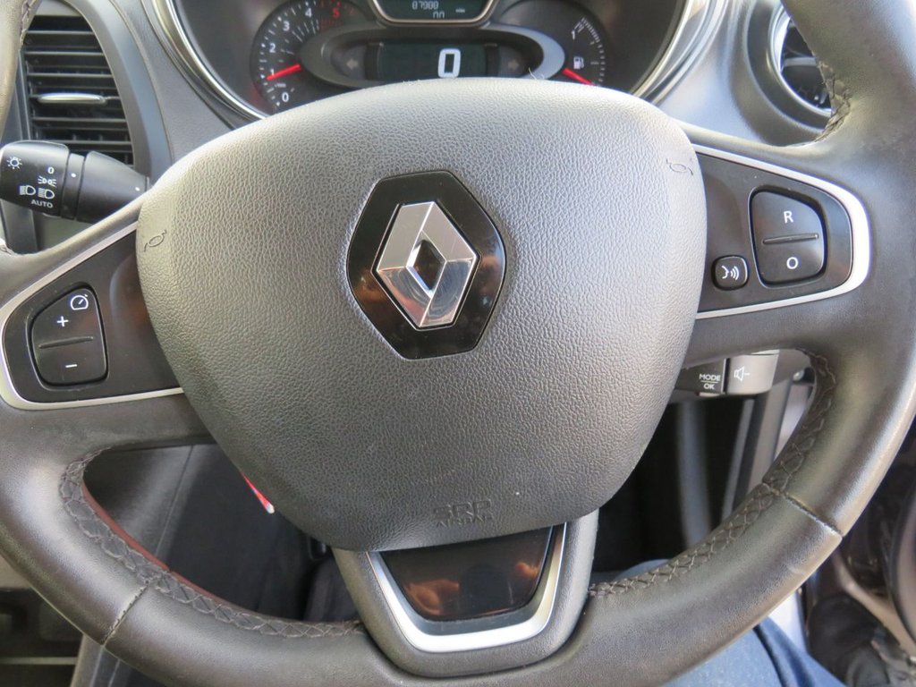 Used Renault Captur 2017 for sale - 76520758: Photo 16