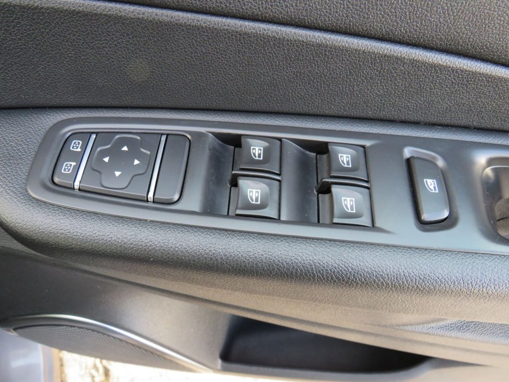 Used Renault Captur 2017 for sale - 76520758: Photo 19