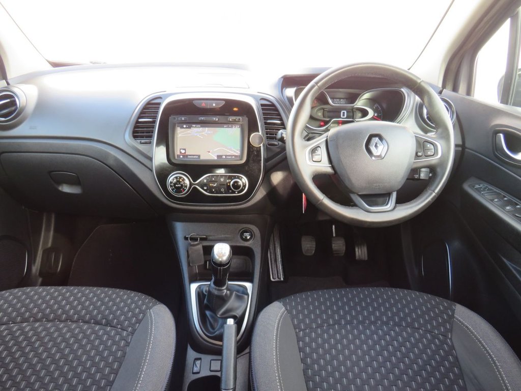 Used Renault Captur 2017 for sale - 76520758: Photo 2