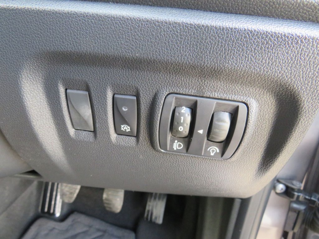 Used Renault Captur 2017 for sale - 76520758: Photo 20