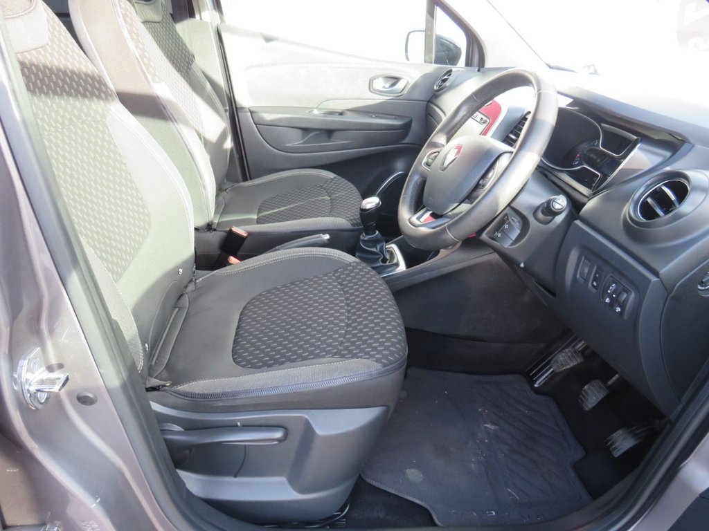 Used Renault Captur 2017 for sale - 76520758: Photo 7