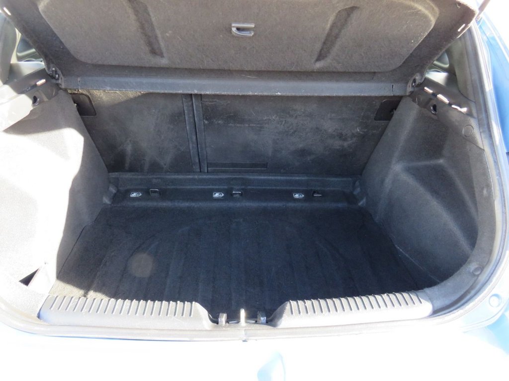 Used Hyundai i30 2014 for sale - 76482362: Photo 11