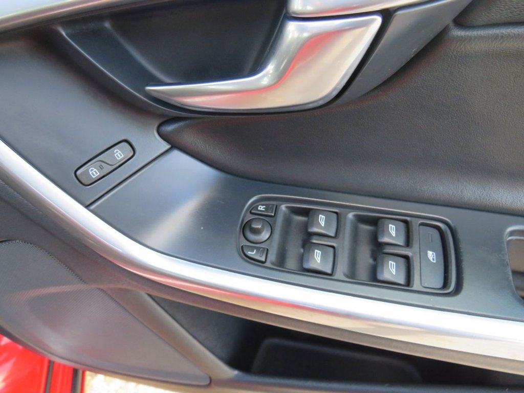 Used Volvo V60 2015 for sale - 76386200: Photo 19