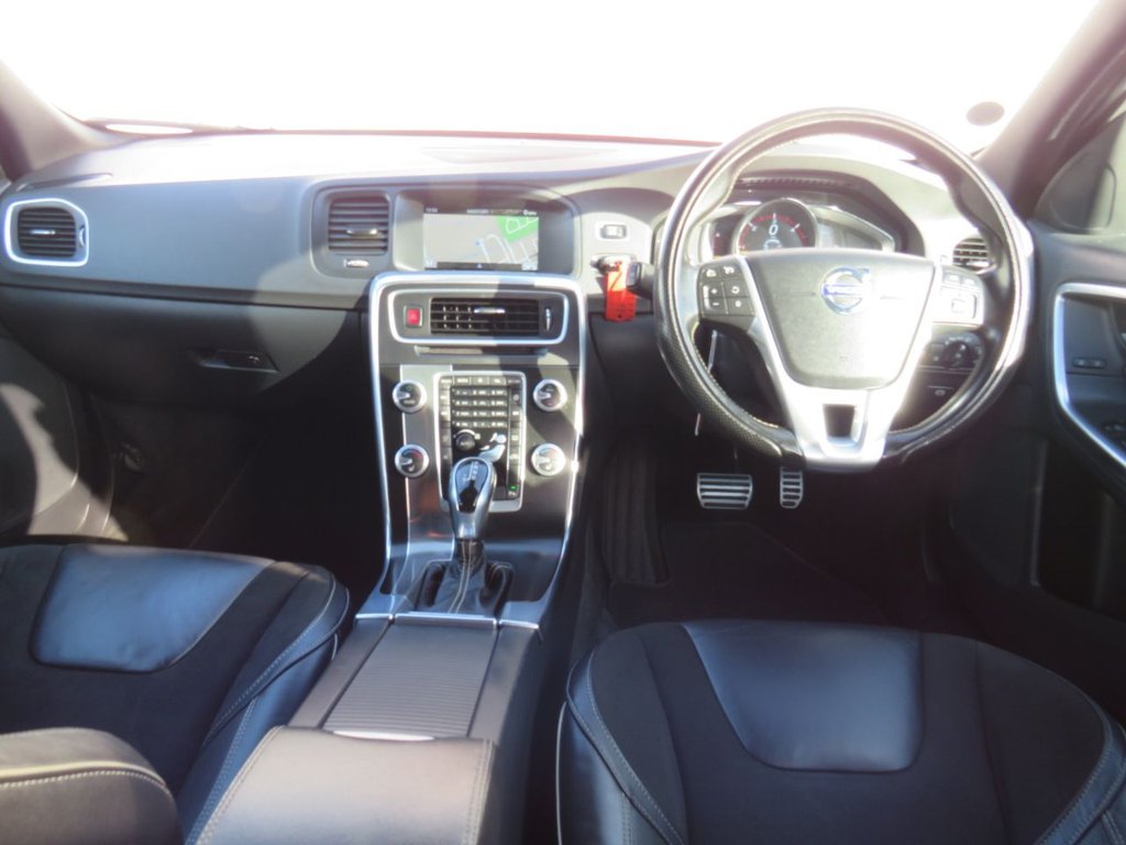 Used Volvo V60 2015 for sale - 76386200: Photo 2
