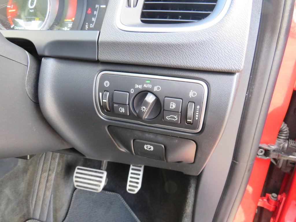 Used Volvo V60 2015 for sale - 76386200: Photo 20